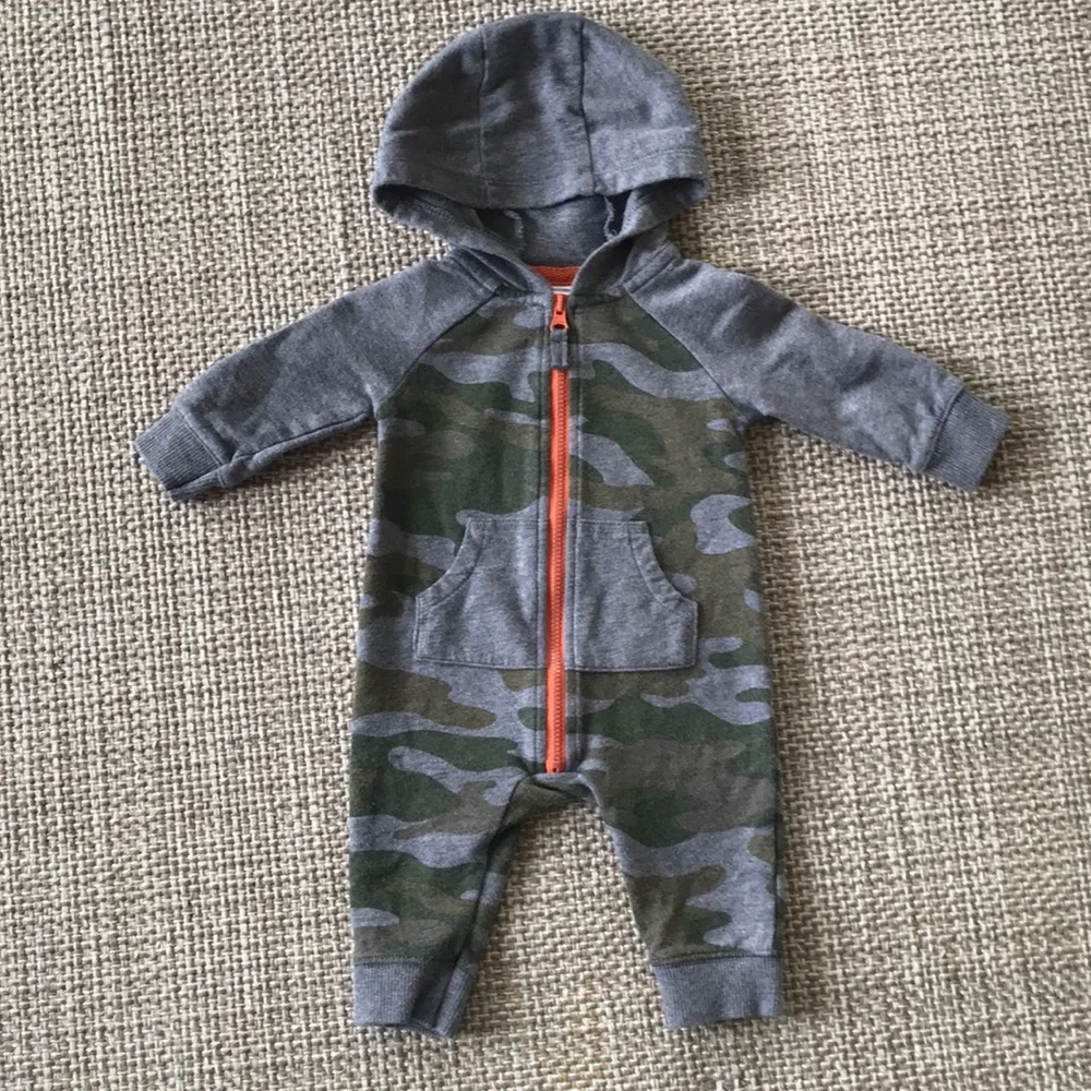 Carters Hooded Jumpsuit (size 3m)